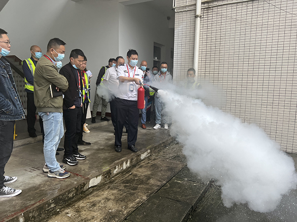 1653009521122808.jpg 消委會組織開展兼職消防員技能培訓(xùn)工作2.jpg