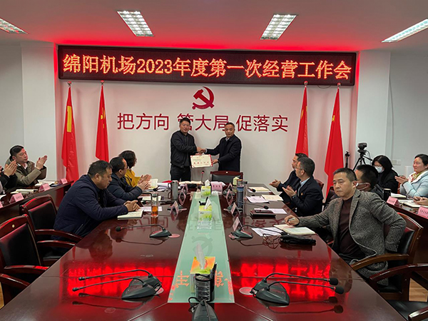 1676856226983577.jpg 71676445379_.jpg